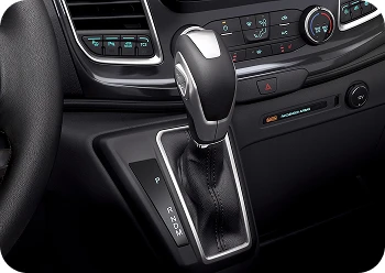 Neatly designed gear lever that won’t get in the way