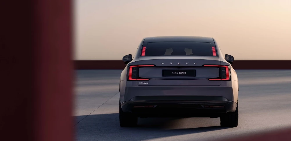 Volvo - ES90